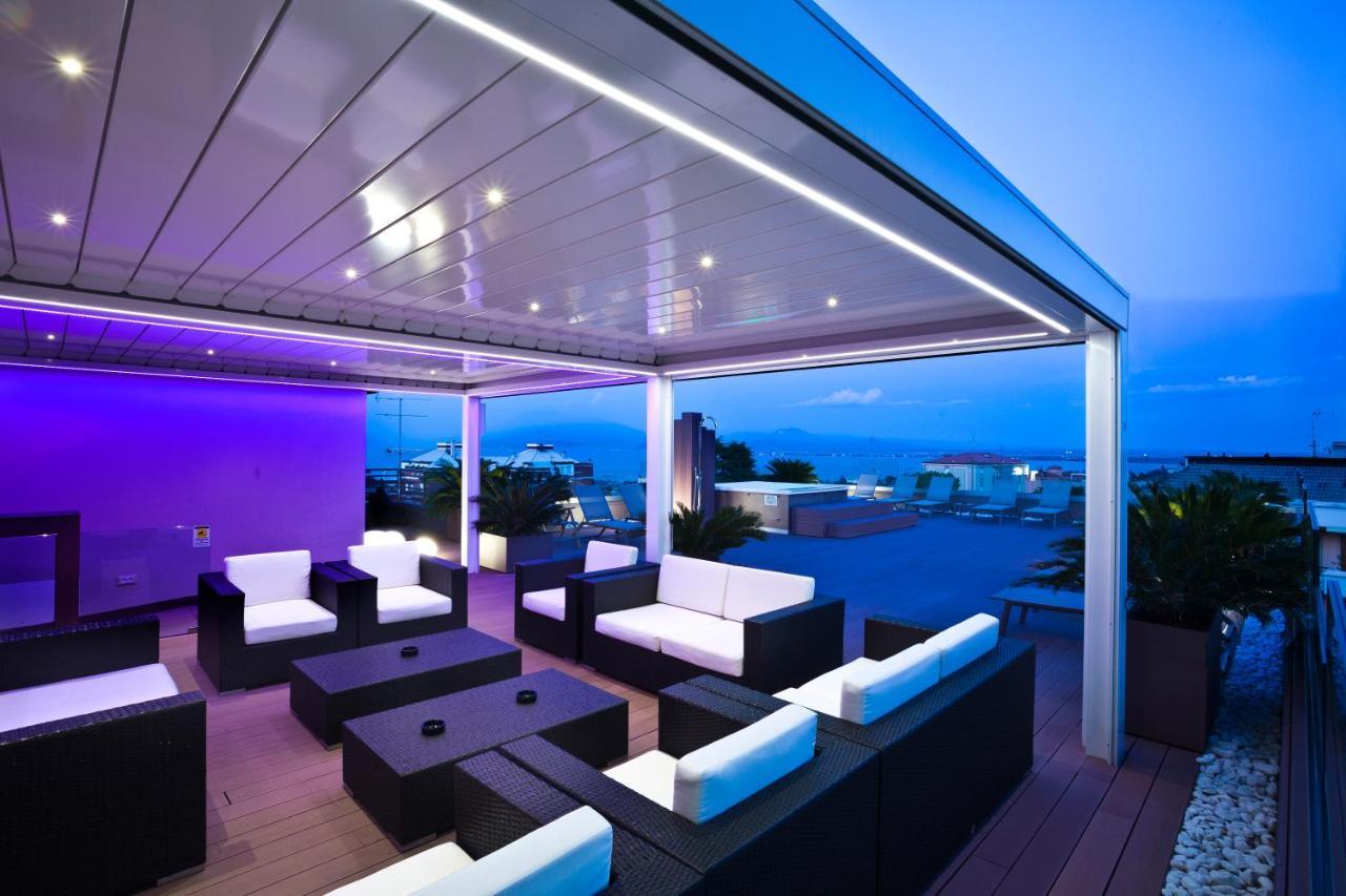 דסנזאנו דל גארדה Hotel Desenzano מראה חיצוני תמונה