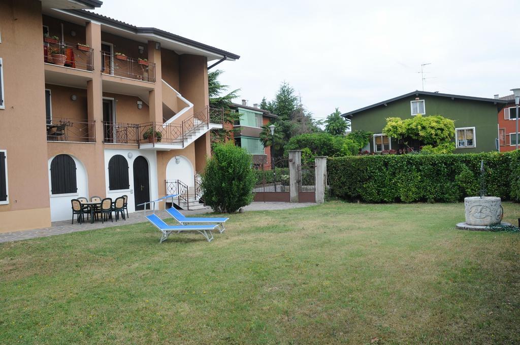 דסנזאנו דל גארדה Hotel Desenzano חדר תמונה