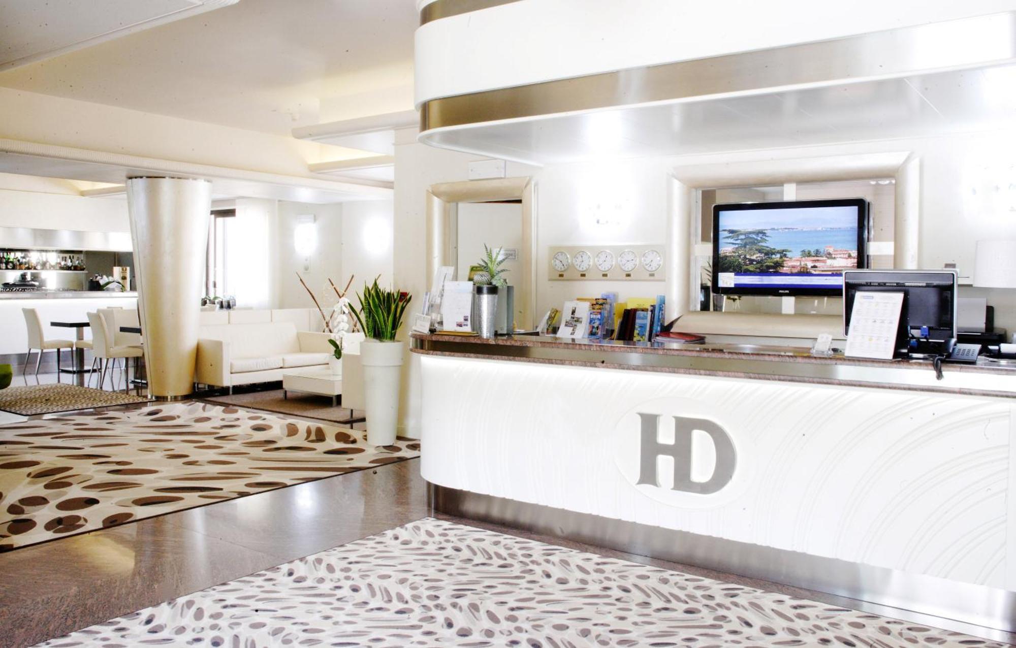 דסנזאנו דל גארדה Hotel Desenzano מראה חיצוני תמונה