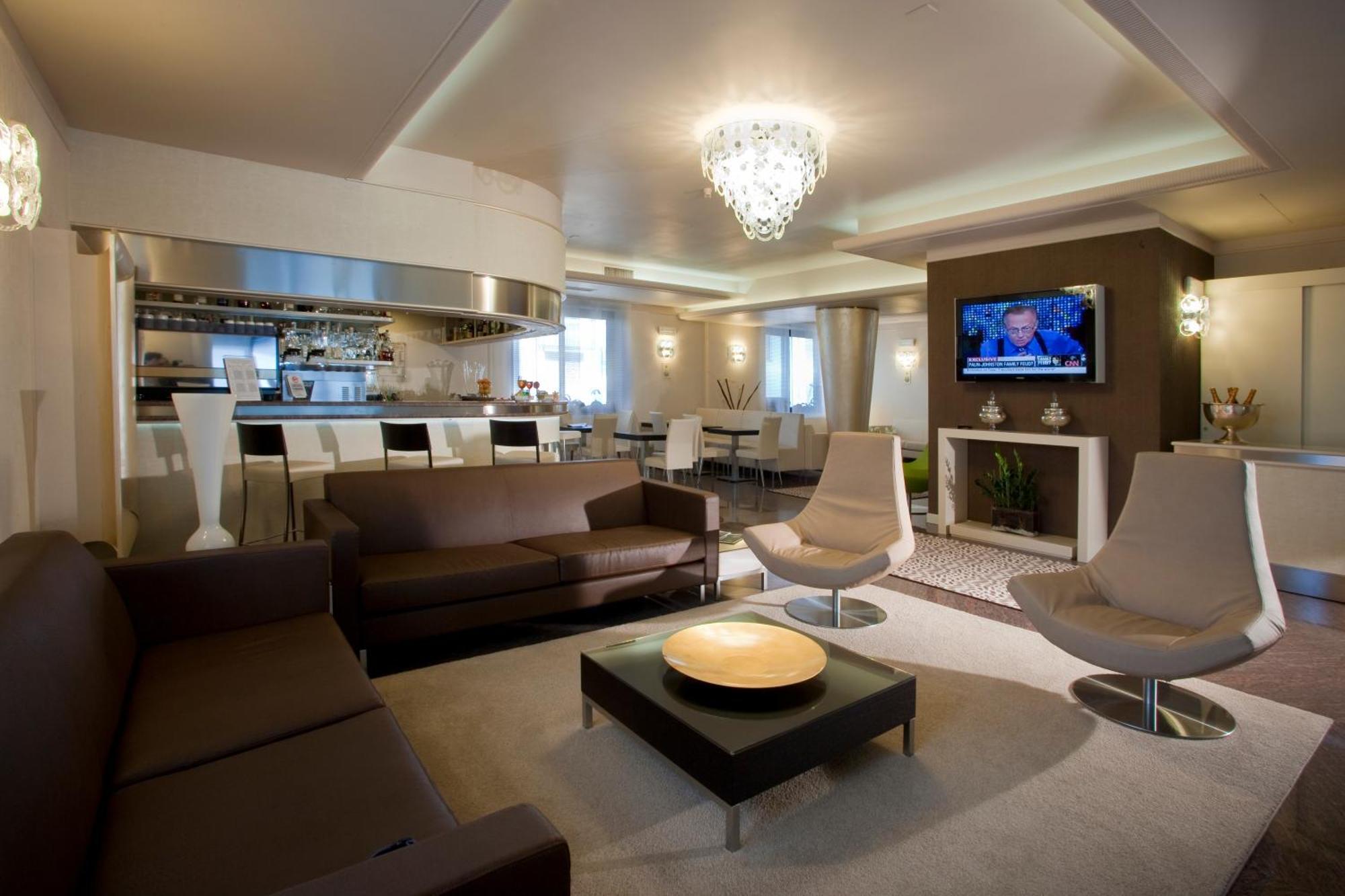דסנזאנו דל גארדה Hotel Desenzano מראה חיצוני תמונה