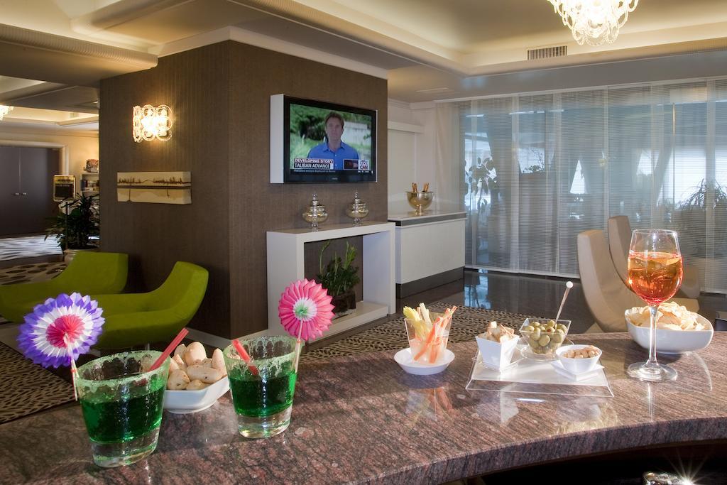 דסנזאנו דל גארדה Hotel Desenzano מראה חיצוני תמונה